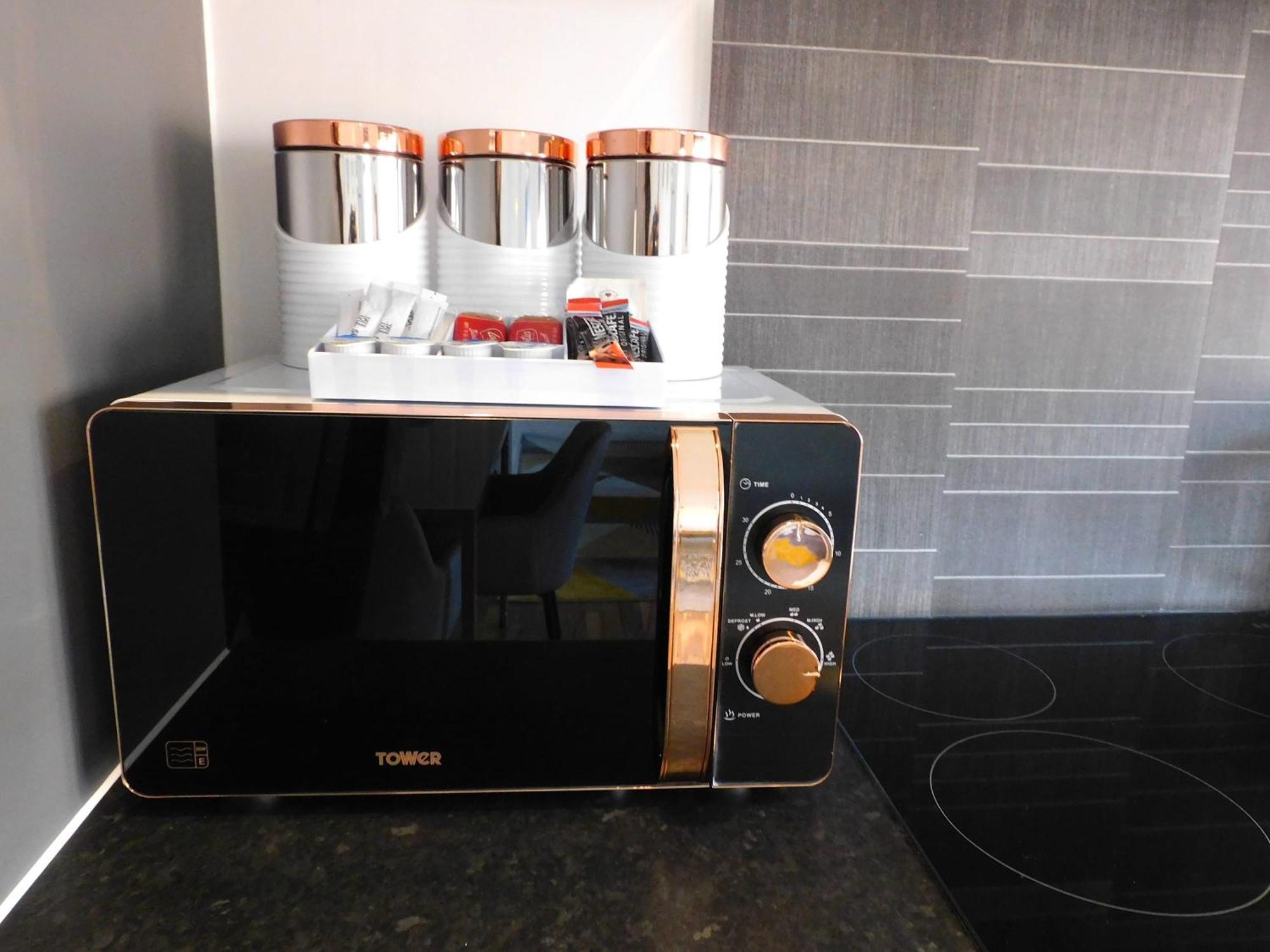 Newly Refurbished 1 Bed Apt In Hamilton Close To Station And Local Amenities Bagian luar foto